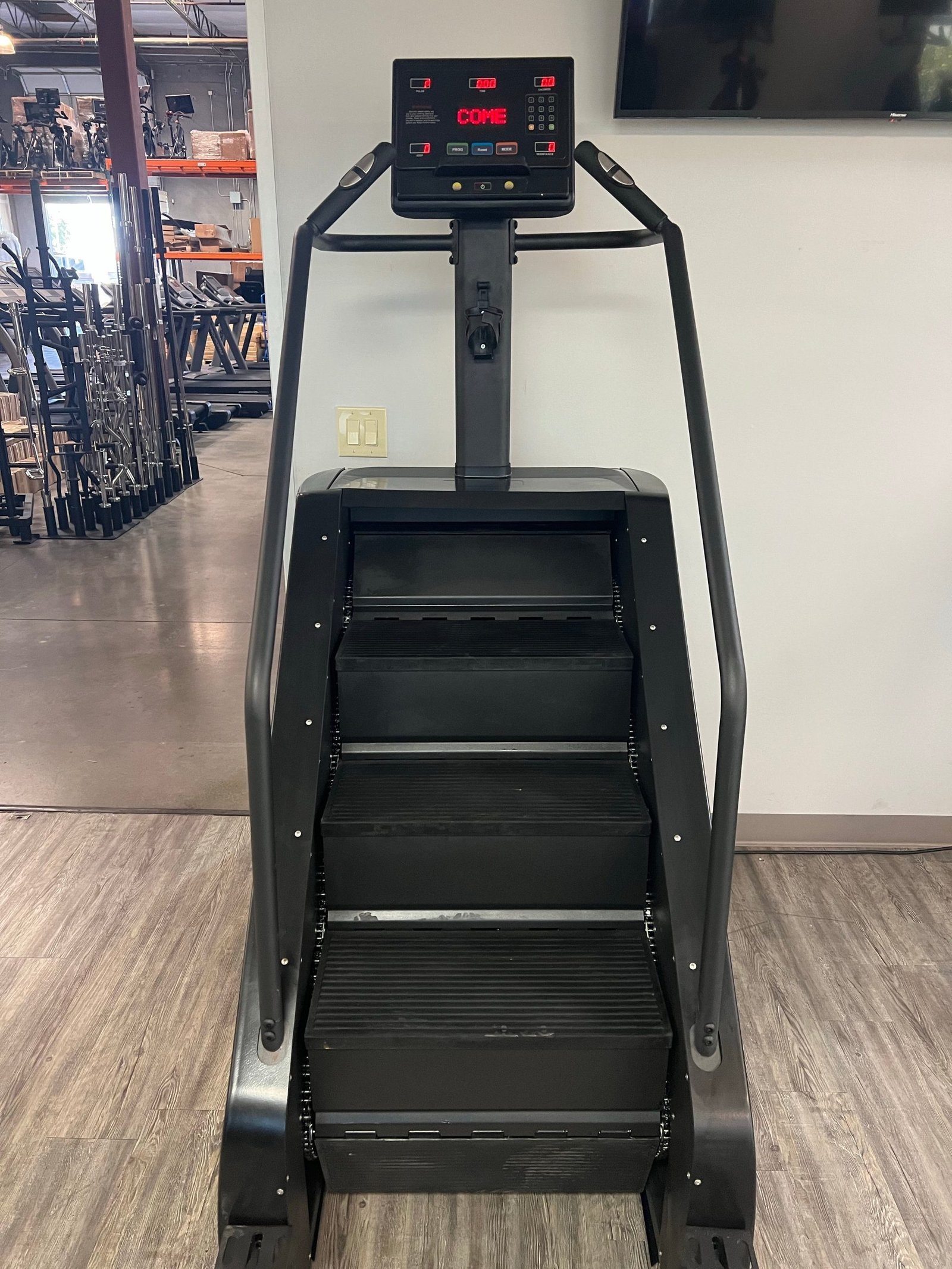 SFE Stepmill Pro (Stairmaster) w/ Revolving Steps and Performance Monitor (NEW) - Image 2