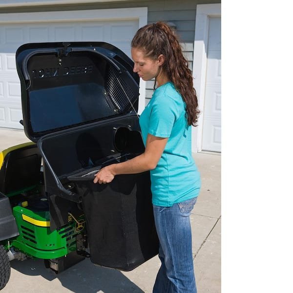 John Deere 42-inch Zero-Turn Mower Twin Bagger: 6.5 Bushel Grass Collection System - Image 6